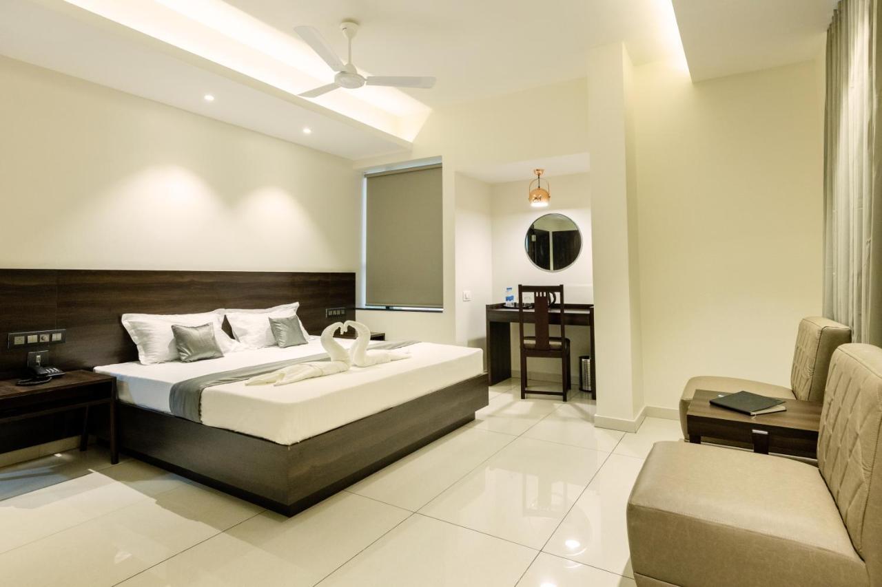 Hotel Paramount Suites & Service Apartments Mangaluru Zewnętrze zdjęcie