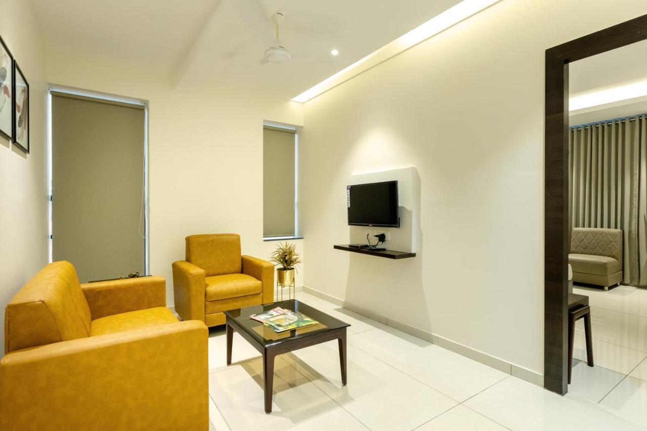 Hotel Paramount Suites & Service Apartments Mangaluru Zewnętrze zdjęcie