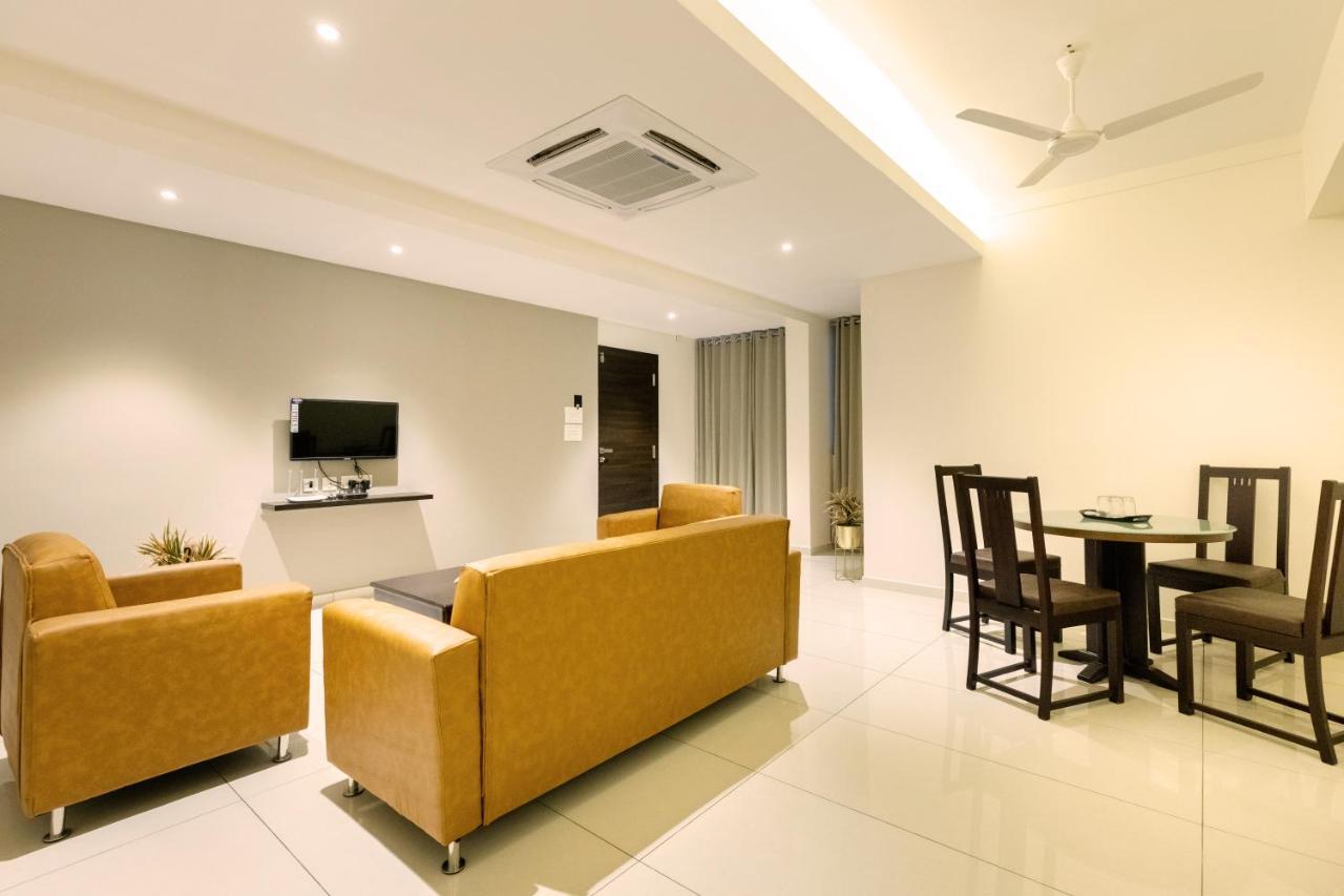 Hotel Paramount Suites & Service Apartments Mangaluru Zewnętrze zdjęcie